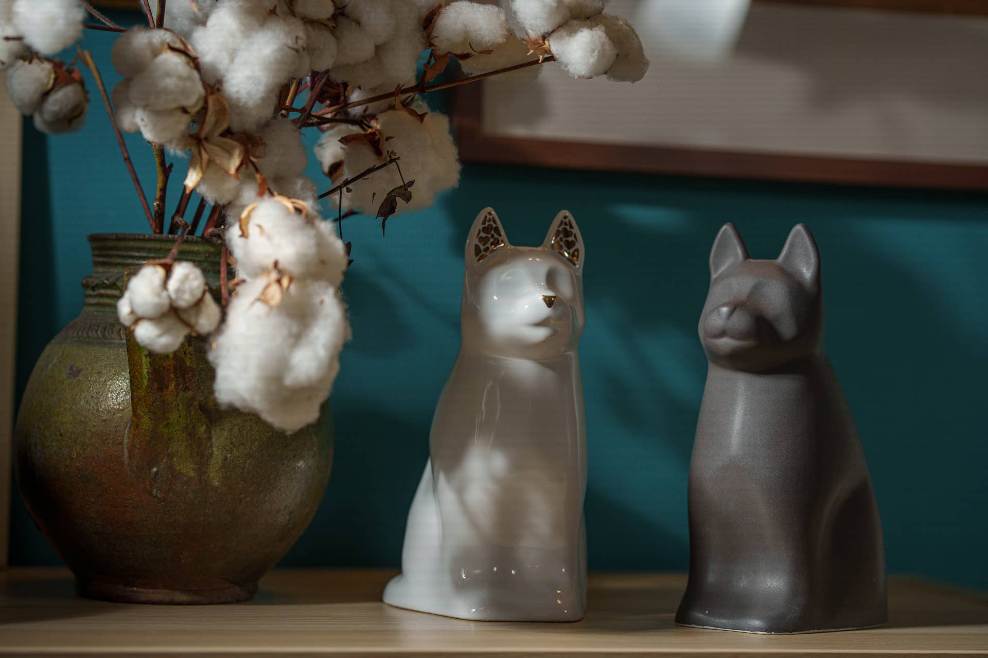 Pulvis Art Urns – Großhandel Haustier-Urne/Andenken-Box – "Barkley" Tierurne für Hunde - Weiß | Keramik6