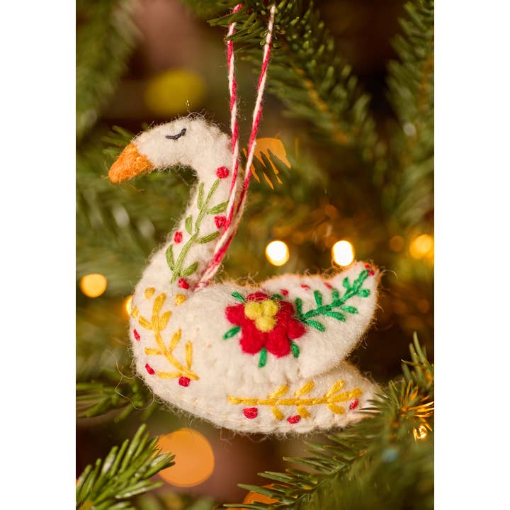 Namaste - Wholesale Christmas Decoration - Embroidered Felt Swan Decorations0