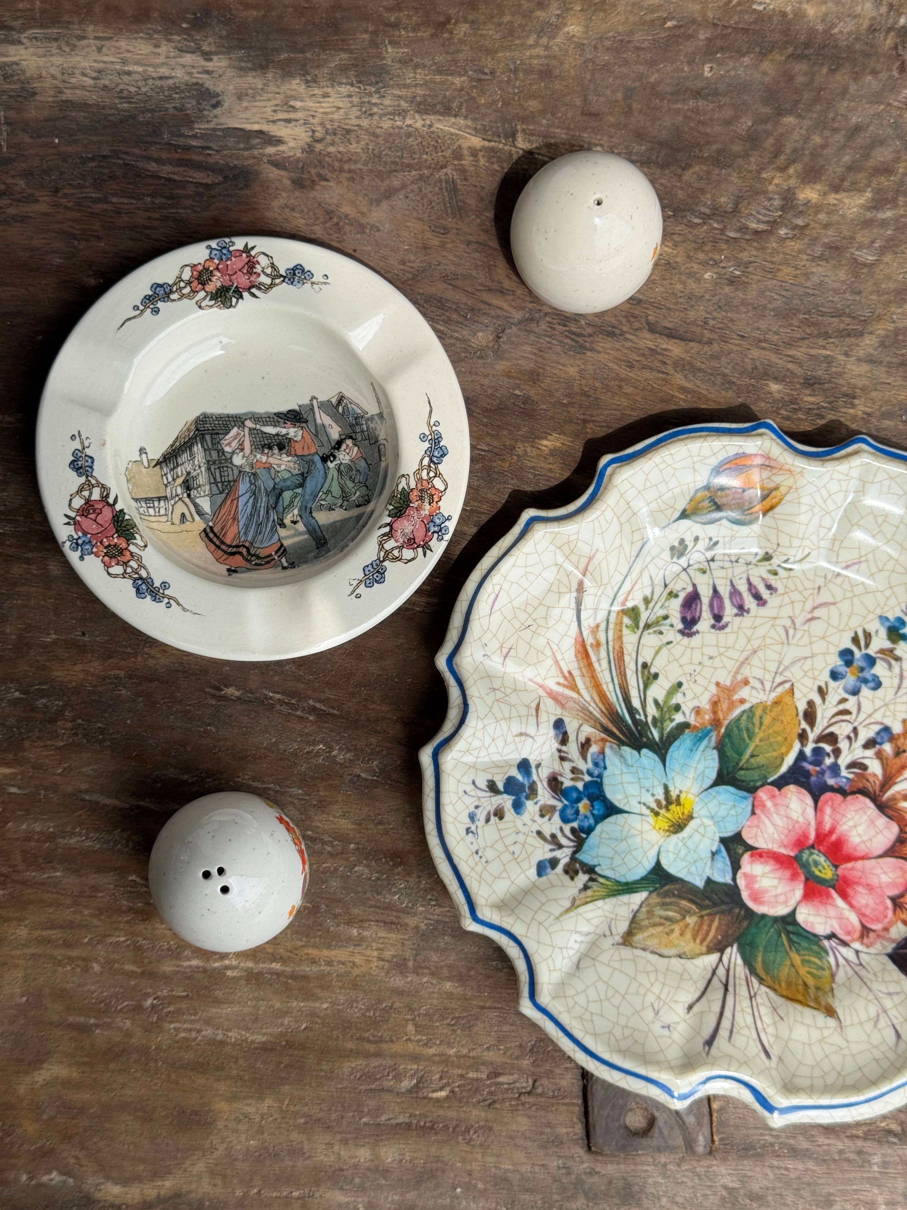 Office Objets - Wholesale Dinner Plate - Trompe-l'œil plastic plate of an antique plate6