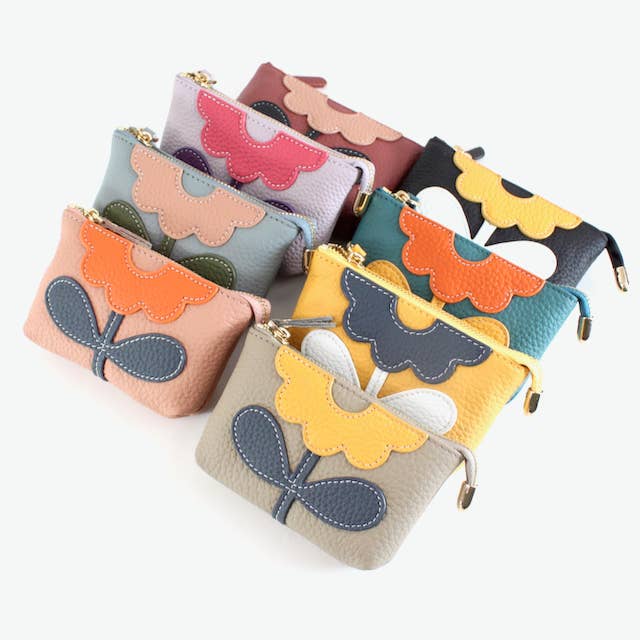 Pretty Persuasions - Wholesale Coin Purse - Women's - PL23002 Flower Applique Leather Coin Purse w/Keychain