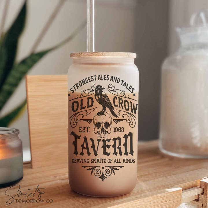 Verre en forme de canette de bière Old Crow Tavern Classique Vintage Idée Cadeau pour la vente par Cataleya Designs Studio LLC