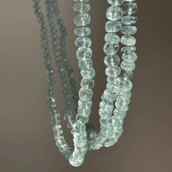 Topas Halskæde | Himmelblå | Knyttede Lysblå Perler for engroshandel hos Anokhi Green | Handmade Gemstone Jewelry