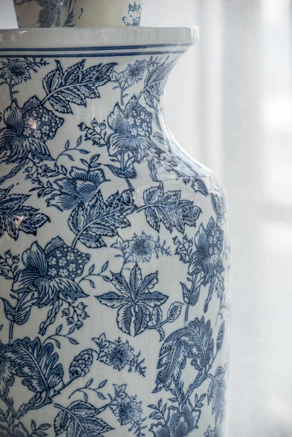 A&B Home Group Inc. - Wholesale Vase - D12x24" Porcelain Vase - White/Blue2