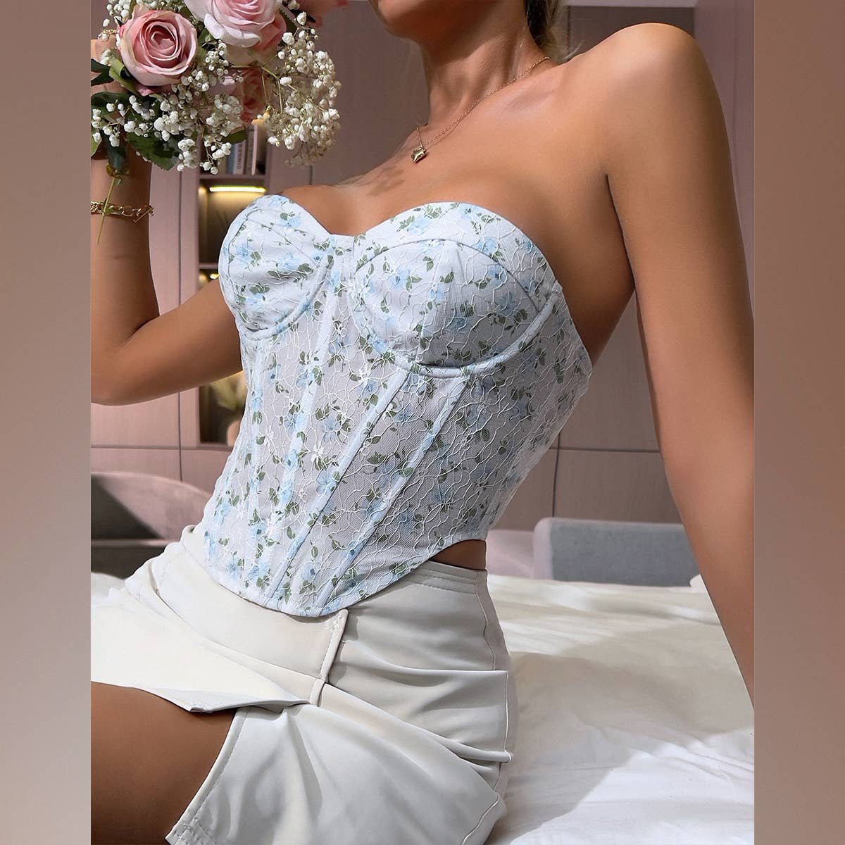 We-vibe - Vendita all'ingrosso Corsetto - Donna - Corsetto Secret Garden con cintura a spina di pesce in rete schiacciata5