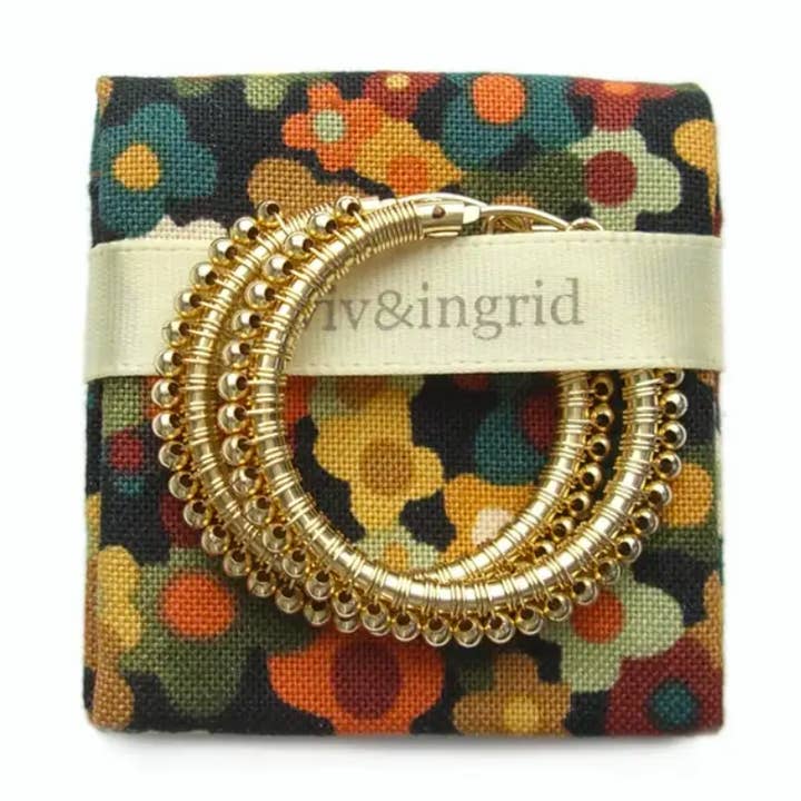 Cerchini avvolgenti medi Signature - Riempimento oro 14k per la vendita all'ingrosso da parte di Viv & Ingrid