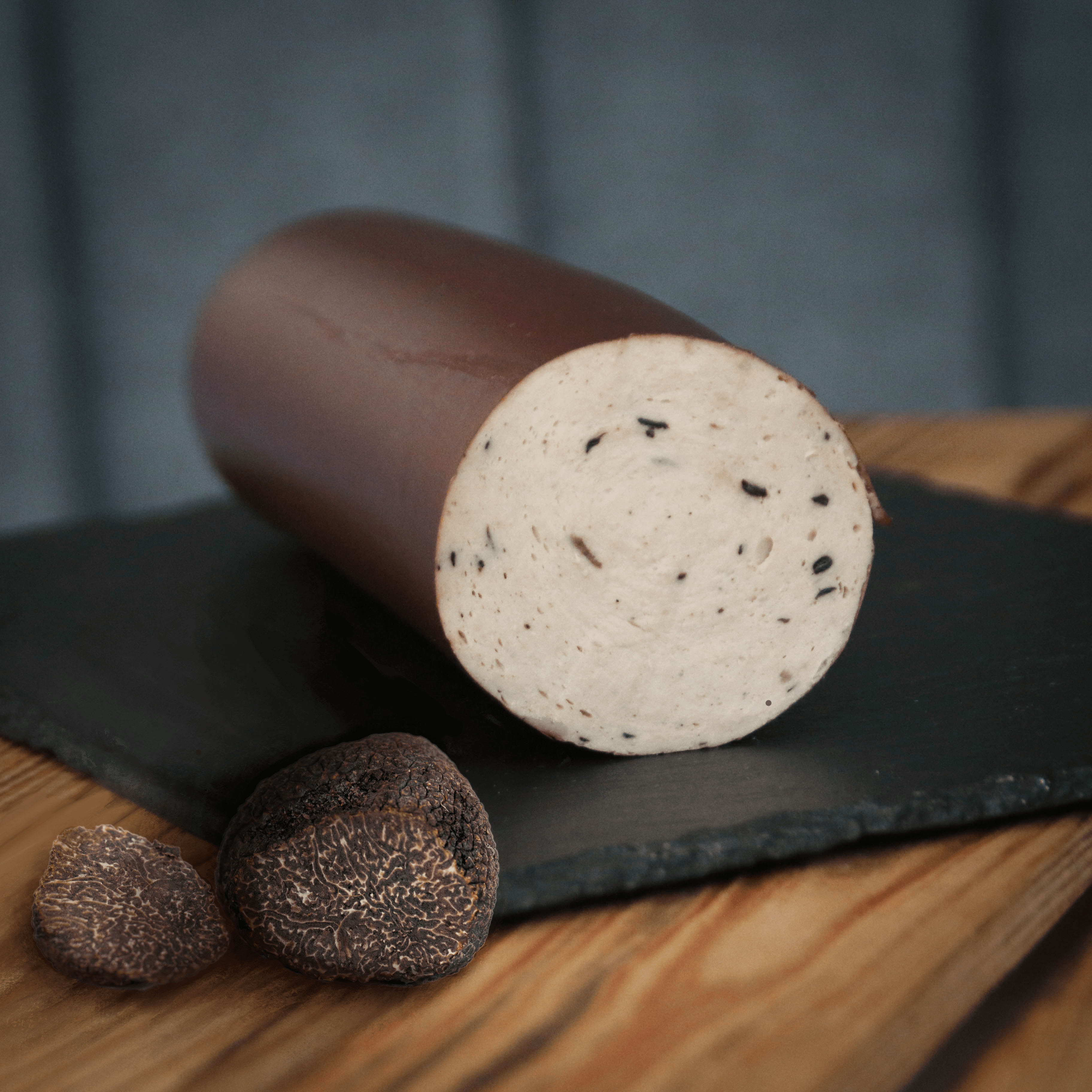 Nemrod - Vendita all'ingrosso Salsicce - Cervelat di Cinghiale al Tartufo - Selvaggina - 330 g1