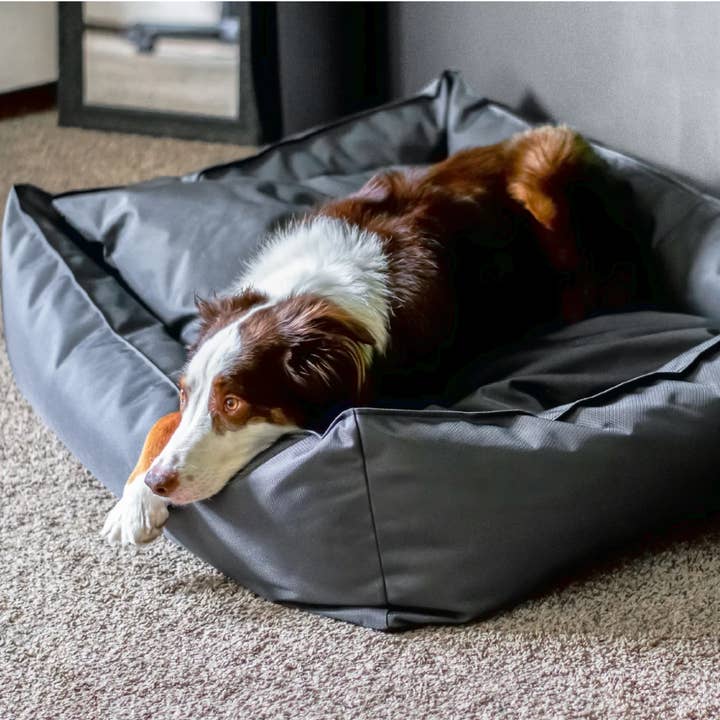 Buddy Rest - Wholesale Pet Bed - Dog - Titan Citadel Ballistic Dog Bed