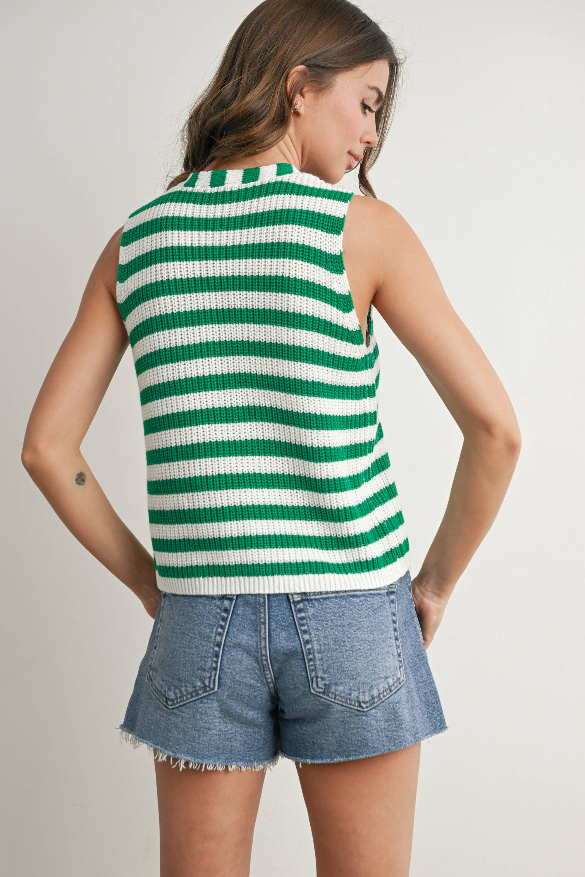 BUTTERMELON - Wholesale Sweater Vest - Women's - Striped Button-Front Sweater Vest - BMW773327