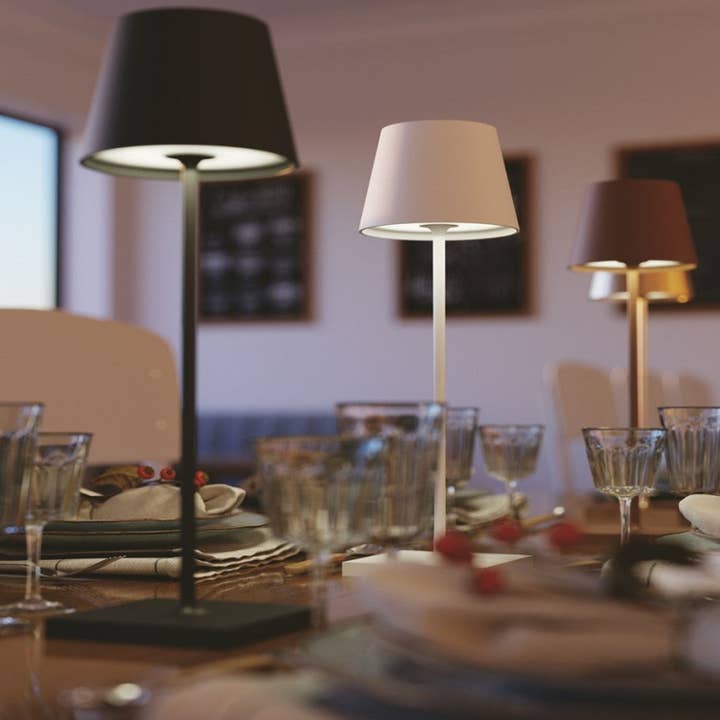 Lampe de table Drink en métal avec batterie incluse et autres tendances Résultats pour luminaire bureau en vente B2B. Retours gratuits et paiement à 60 jours sur Faire sur Faire.