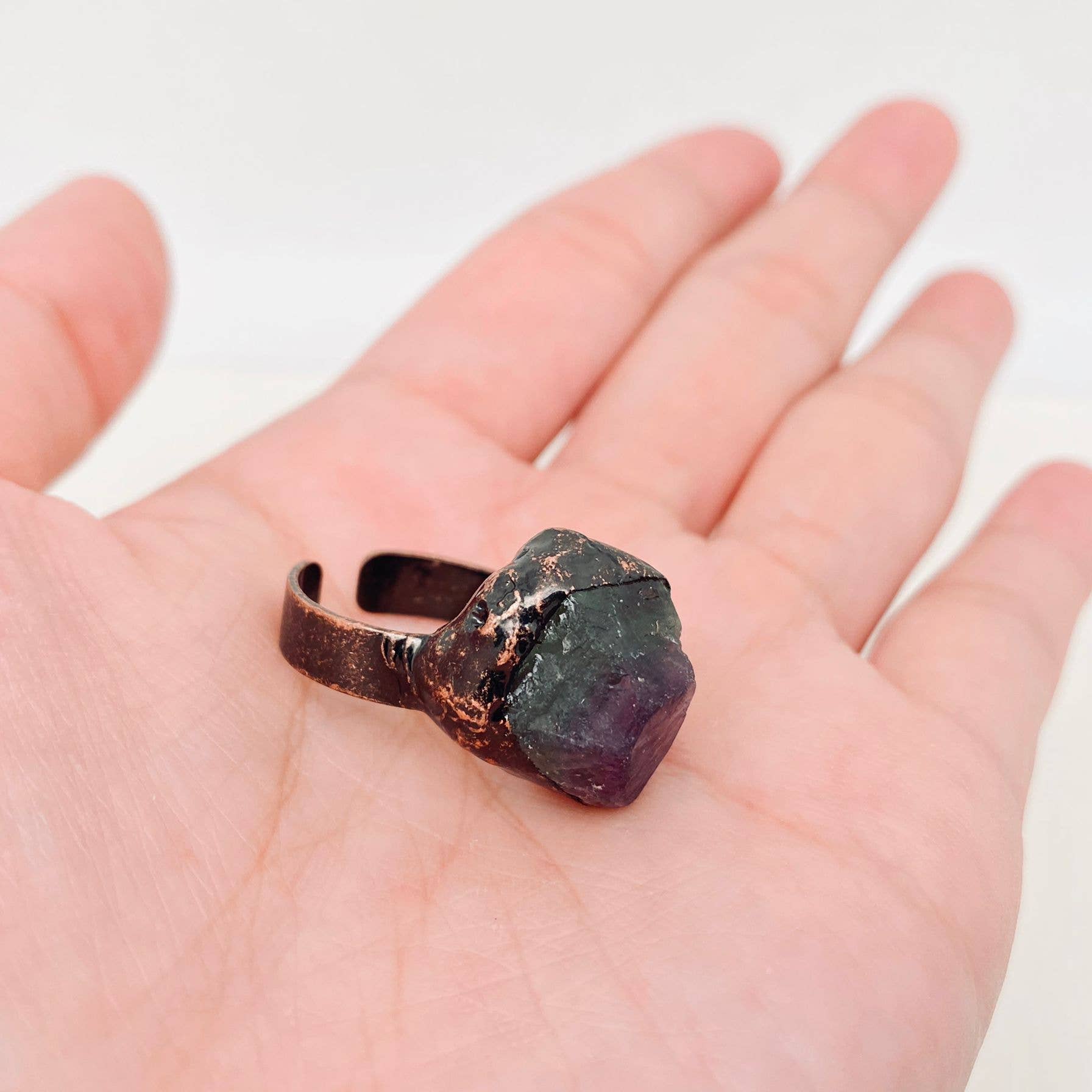 Mio Queena - Vente Bague de cocktail/de cérémonie - Bague réglable vintage en pierre naturelle et cristal amorphe - CS8