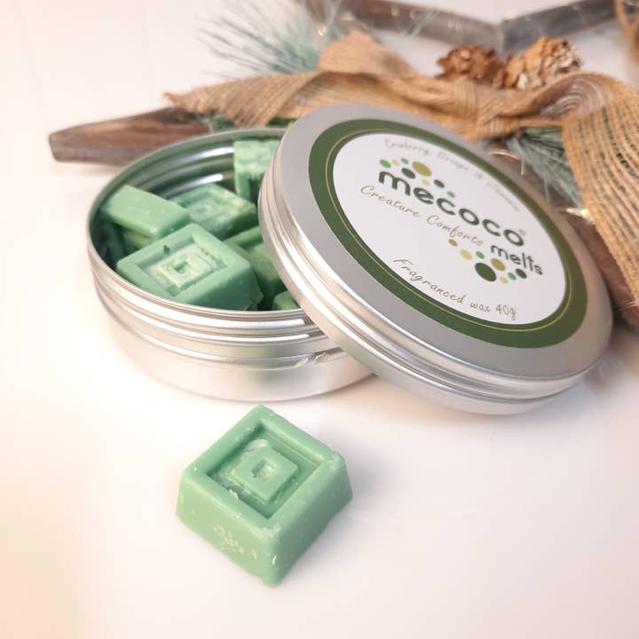 Creature Comforts/Boîte de cire de soja parfumée aux canneberges, à l'orange et à la cannelle et au vert pour la vente par Mecoco Ltd
