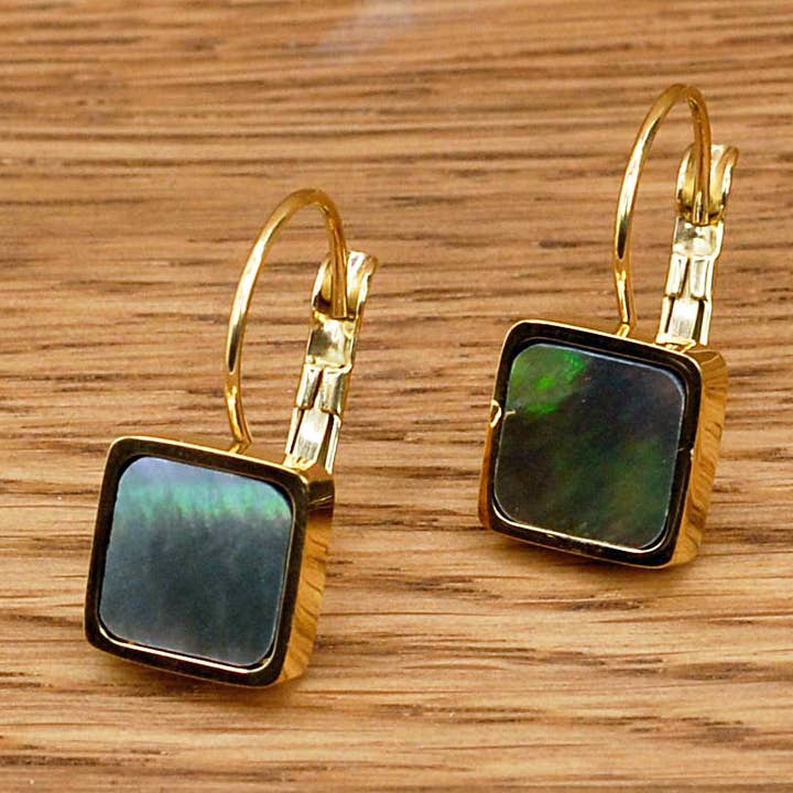 Stainless steel and mother-of-pearl jewelry for wholesale by Merveilles du Monde