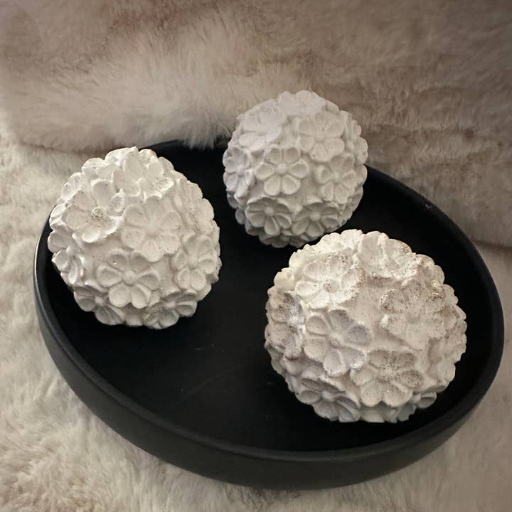 Decorative ball for wholesale by La marquisette