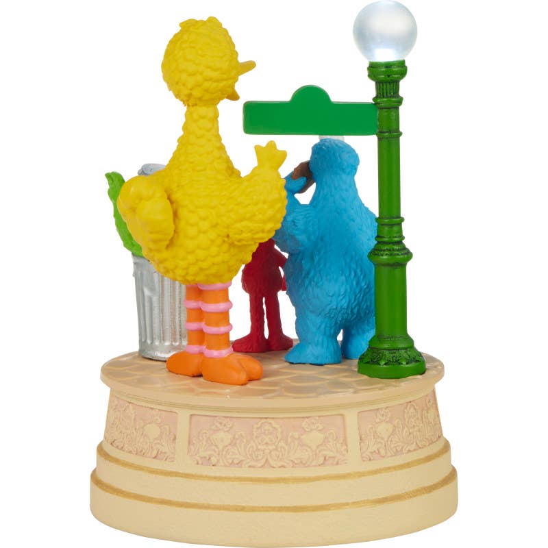 Precious Moments - Wholesale Decorative Figurine - Sesame Street Friends Make The World Go Around LED Musical2