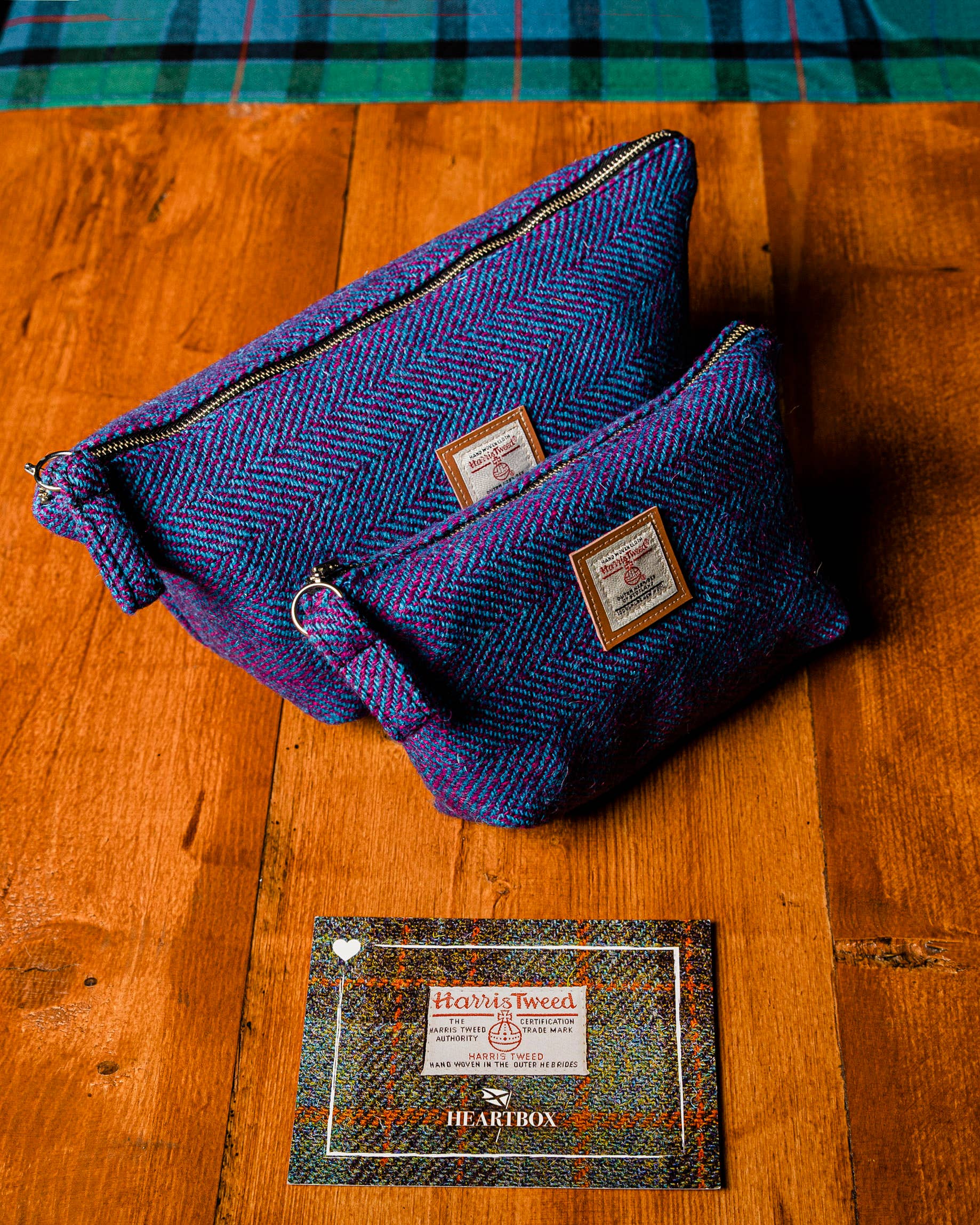 Heartbox Scotland – wholesale Make-up/cosmetic bag – Harris Tweed Cosmetics & Wash Bag5