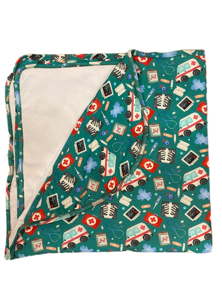 serviette médicale pour la vente par Brooke and Peyton