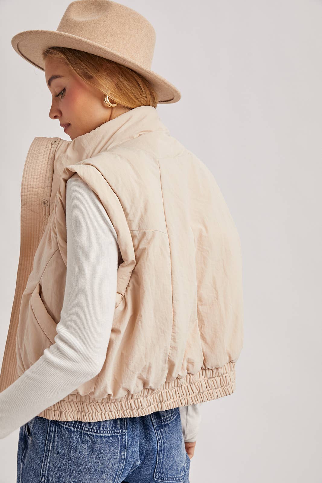 Bluivy - Wholesale Outerwear Vest - Women's - BOMBER STYLE PUFFER VEST WITH POCKETS6