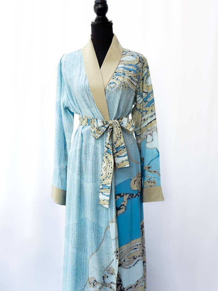 Accappatoio di lusso Blue Fair Lady per la vendita all'ingrosso da parte di Sara Anderson