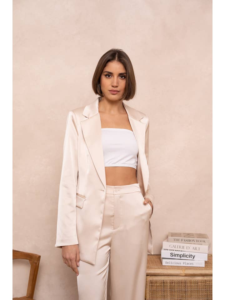 Attentif Paris - Vente Veste de tailleur – femme - Veste cintrée unie en satin9