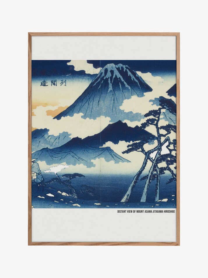 Fjern udsigt over Mount Asama i Shinshu-distriktet for engroshandel hos Pictufy Wholesale