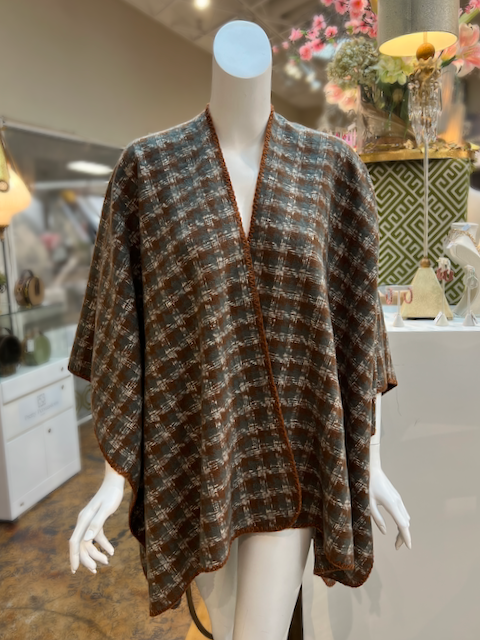 Pretty Persuasions - Wholesale Cape - Women's - CP23130 Molly Ann Ruana Cape3