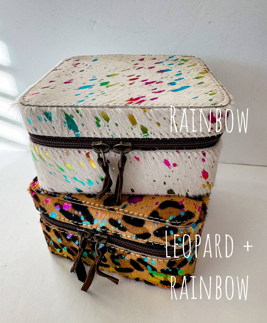 Boho Ranch Shop - Vente Boîte/rangement à bijoux - Boîte à bijoux en cuir de peau de vache western - rangement de voyage10