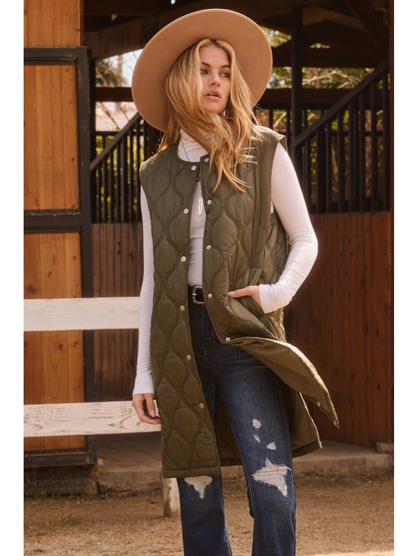 Oddi - Wholesale Outerwear Vest - Women's - Plus Quilted Vest Jacket - Front Snap Button Closure4