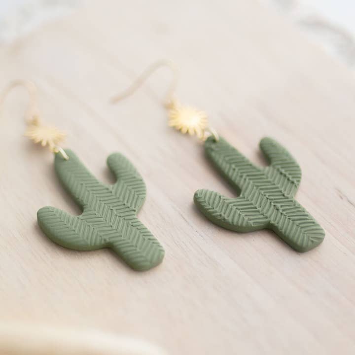 Boucles d'oreilles en argile | cactus sauge | Southwest Collection pour la vente par Hazel n Blue