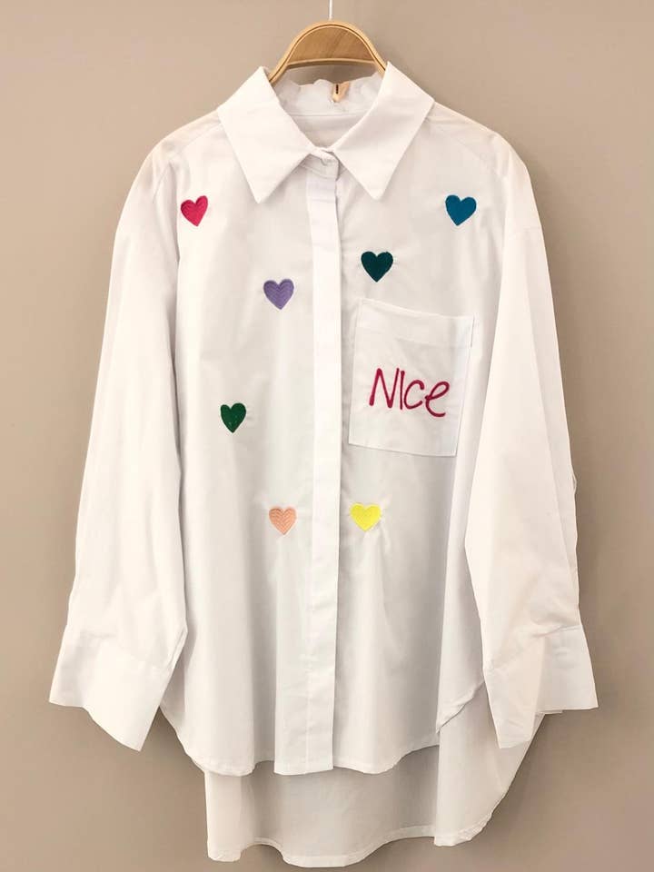 SWEET MAGIC MODA Y COMPLEMENTOS - Wholesale Button Down Shirt - Women's - OVERSIZED LONG SLEEVE SHIRT WITH EMBROIDERED DETAILS0