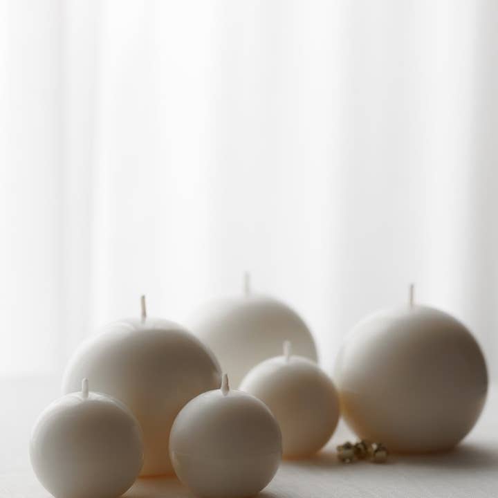 Classic Bauble Candle for wholesale by La Mèche