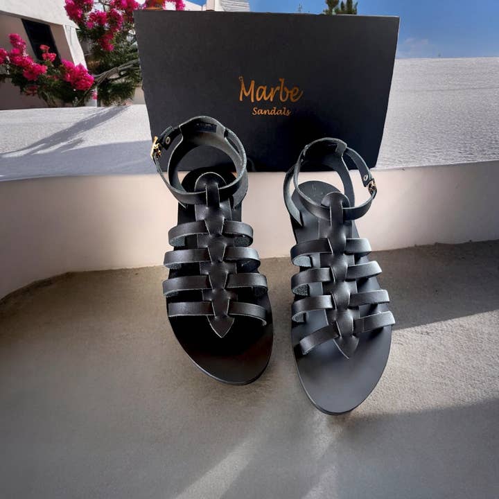 Sandalo su misura in pelle greca Gladiator: Nefertiti per la vendita all'ingrosso da parte di Marbe Sandals