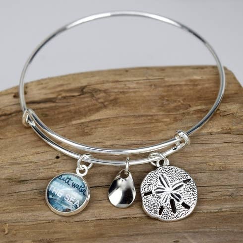 Dreaming Of Sea Button Bangle With Sand Dollar Silver for wholesale by Eye Catching Jewelry