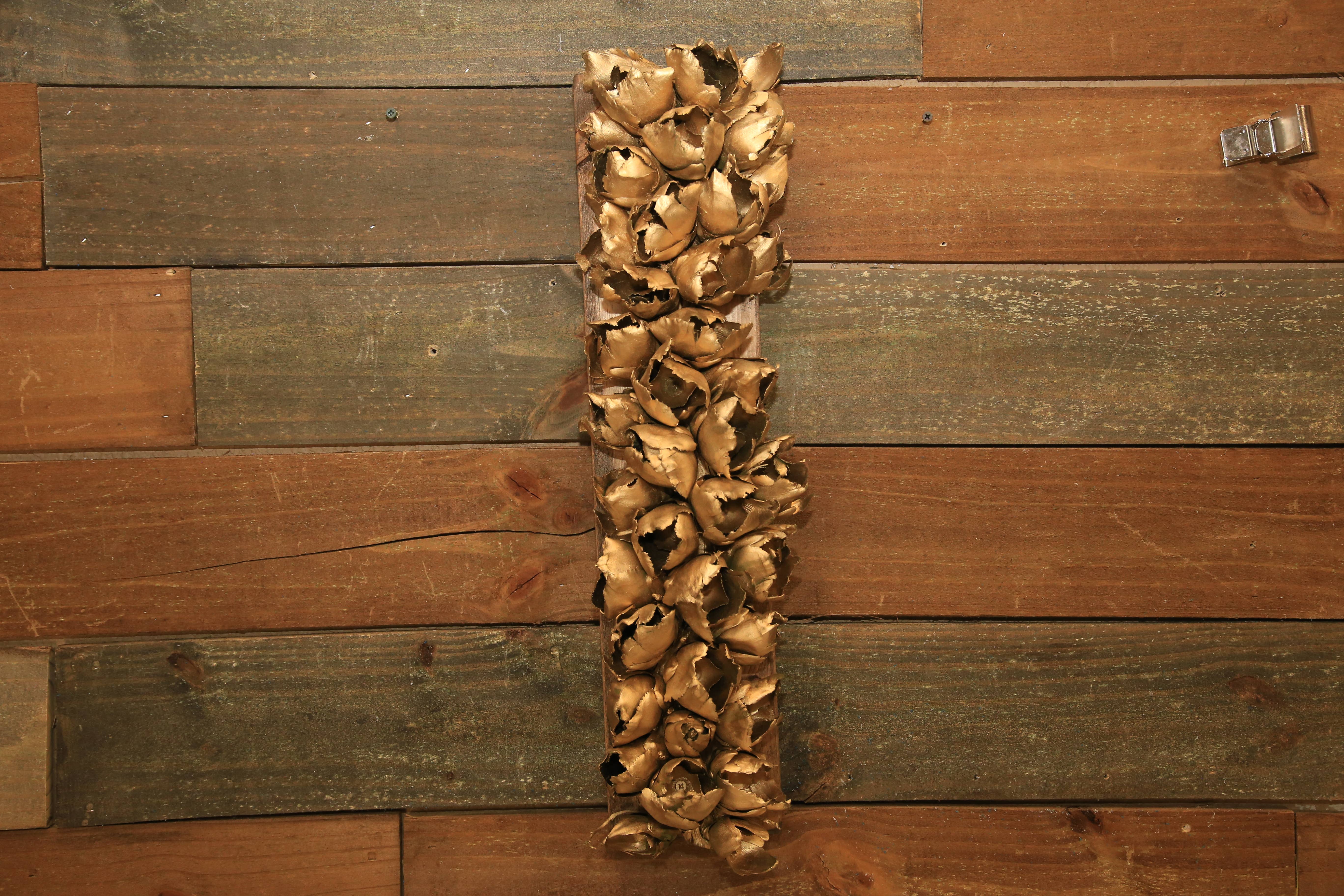 Forever Green Art - Wholesale Decorative Tabletop Object - Medium Seed Pod With Wood Base4