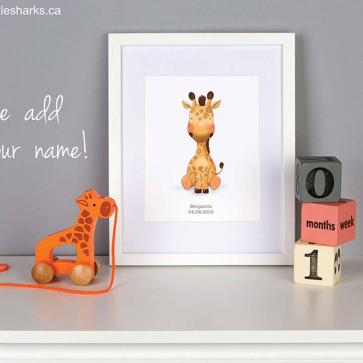 Lil Girafe Imprimé pour la vente par Little Sharks