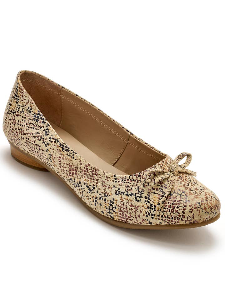 Classic wide-fit ballet flats (1004922_0032) for wholesale by PEDICONFORT