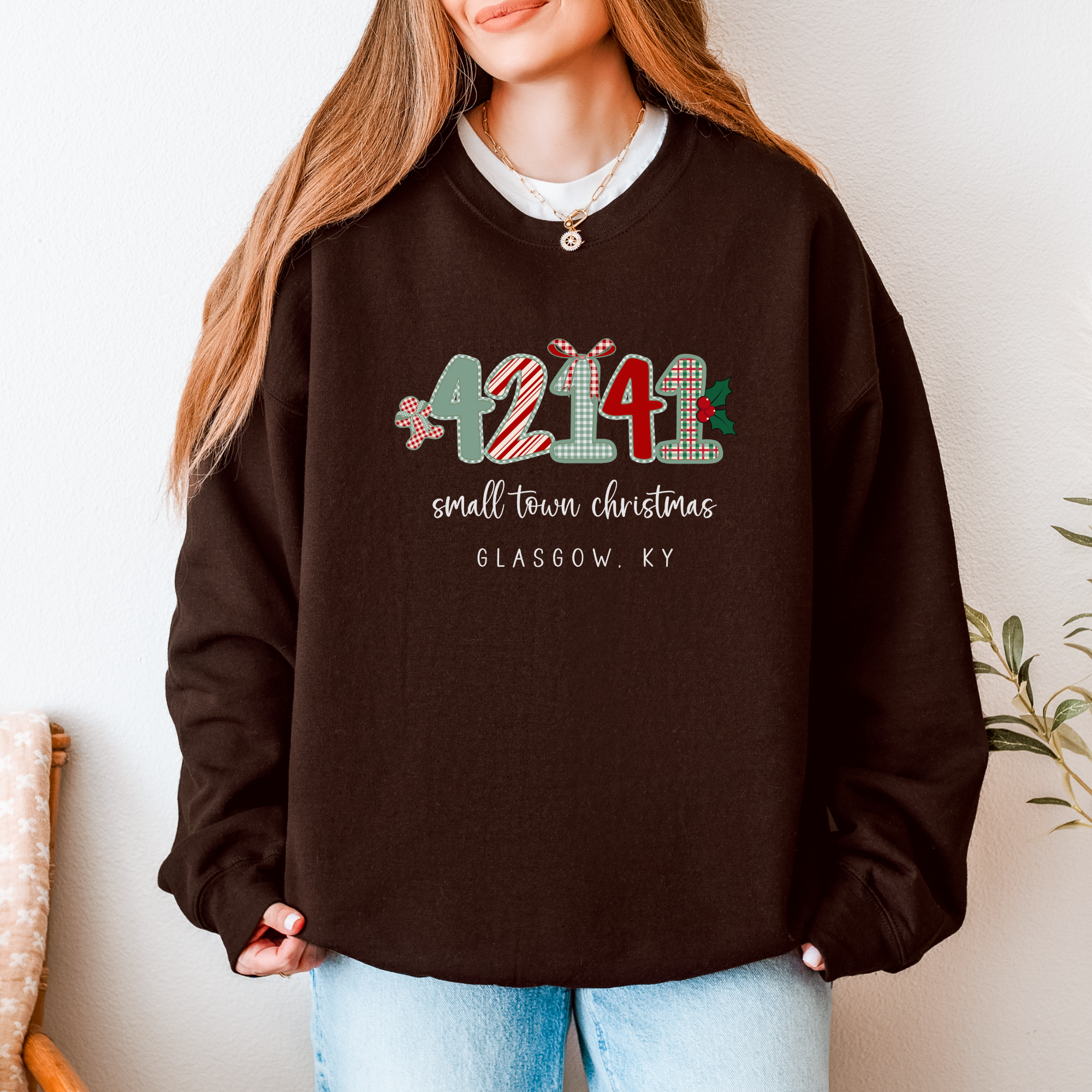 Scripted Pearl - Vente Sweat-shirt à imprimés – femme - Sweatshirt de Noël personnalisé avec graphique de petite ville.11