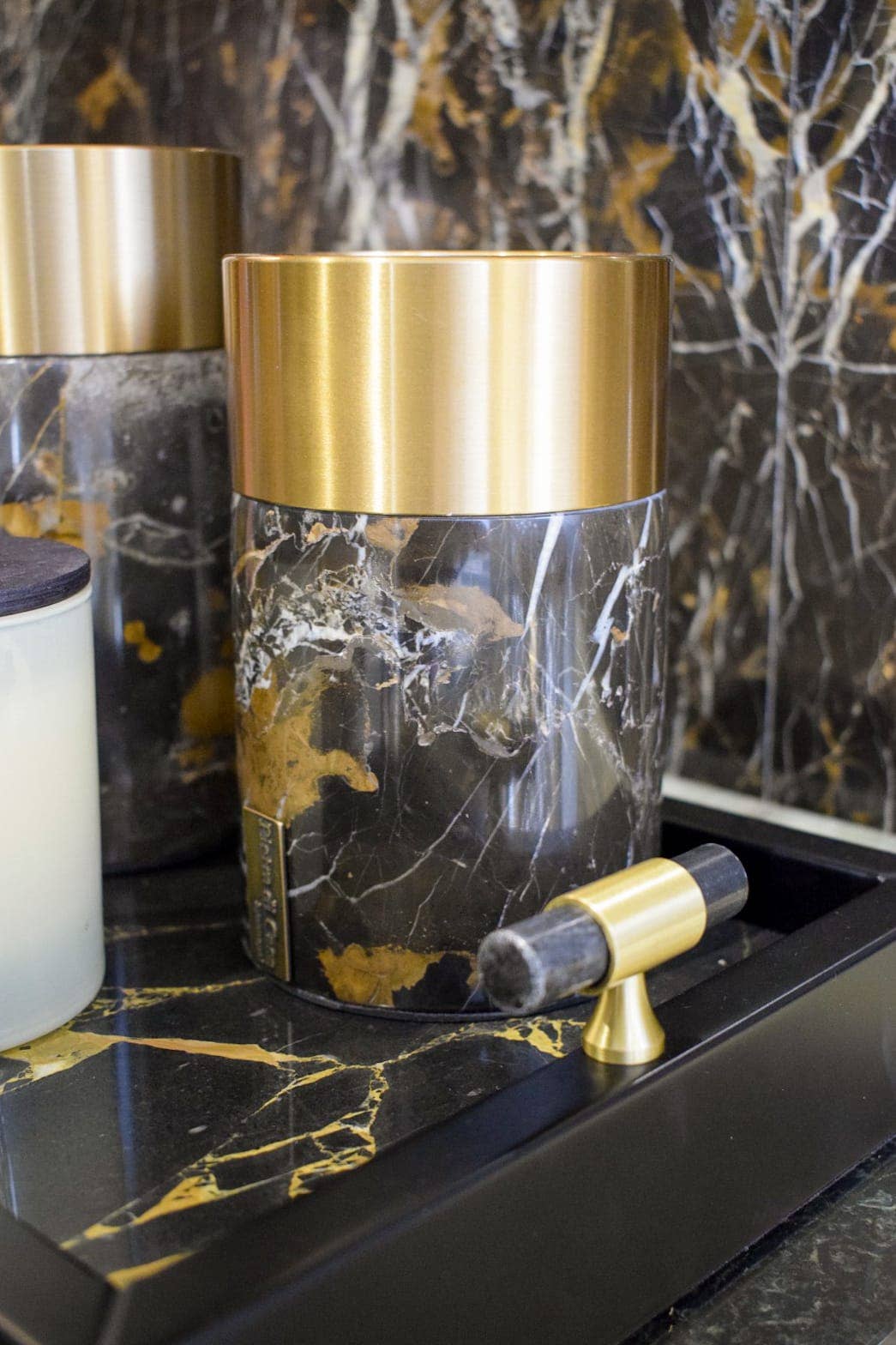 PIETRA DI CASA - Wholesale Decorative Jar - PAIPU Marble Jar | Black and Gold | Handmade4