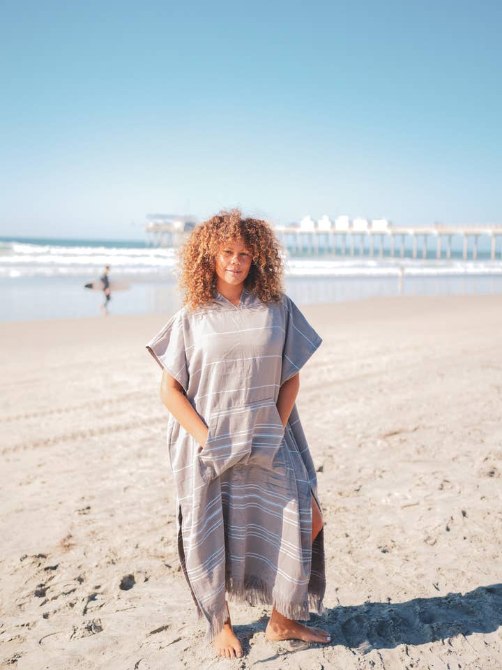 Basic Layers - Wholesale Poncho - Women's - DELMAR TERRY PONCHO7