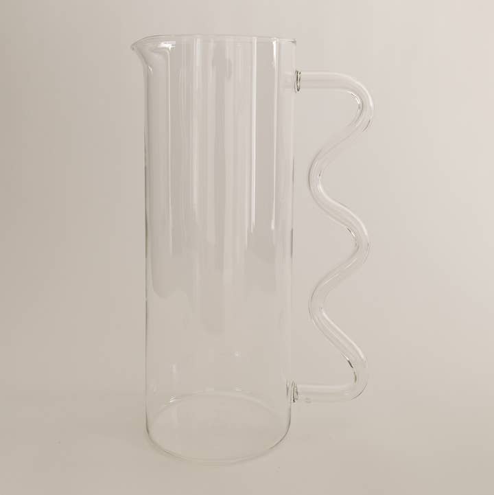 Sophie Lou Jacobsen - Vente Pichets - Pichet en verre borosilicate transparent avec anse ondulée0