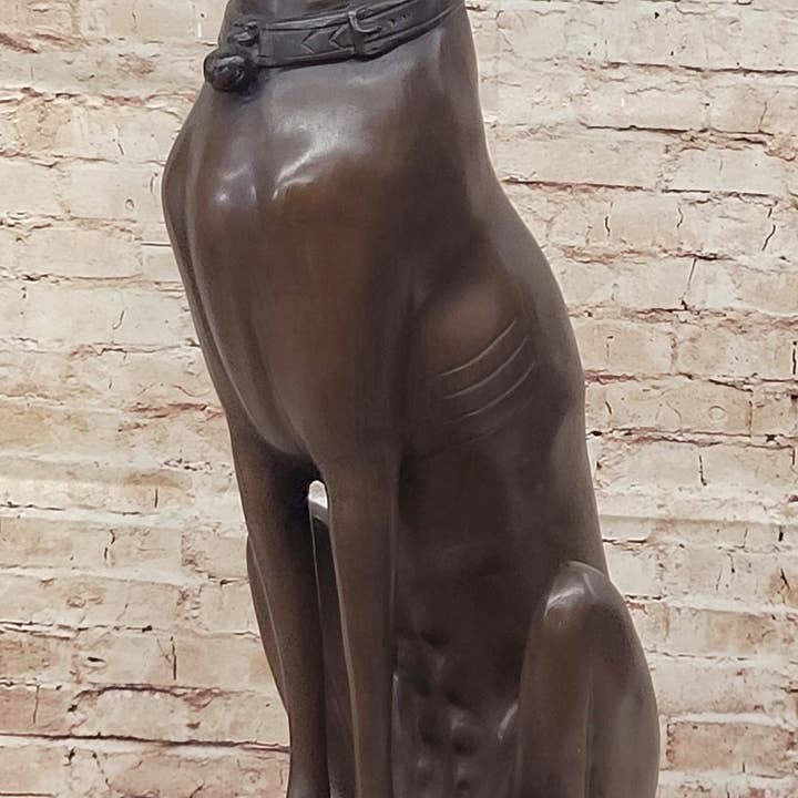 Bronzhaus – Großhandel Skulptur – Lebensgroße Bronzestatue eines Windhundes Saluki Schlanker Hund von J. Moigniez