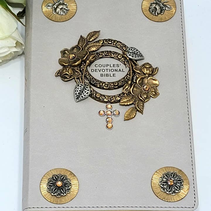 DeMartineau - Wholesale Religion - Jeweled Couples Devotional Encircled Together In Gods Love2