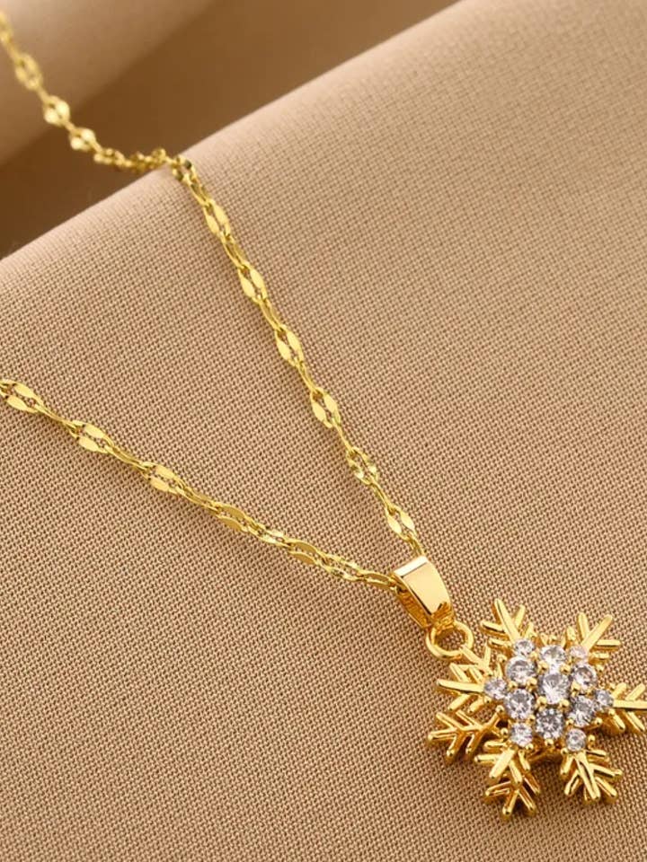 Collana Fiocco di Neve con Strass a Grappolo per la vendita all'ingrosso da parte di Offshore Surf Co