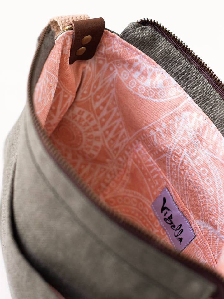 Julia Crossbody Bag for wholesale by Vi Bella