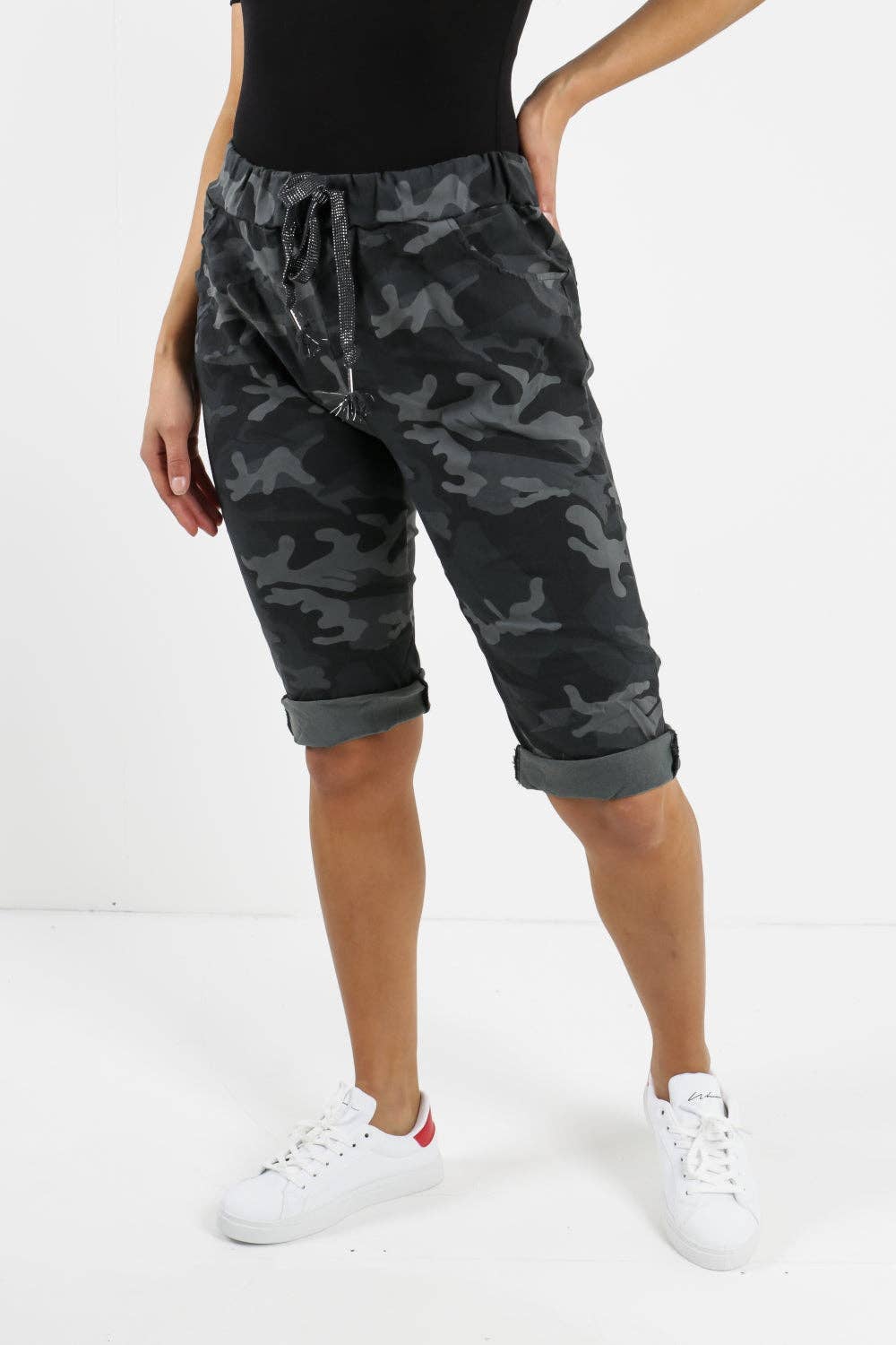 Miss Bold – wholesale Shorts – Women’s – Italian Camouflage Magic Chino Shorts102