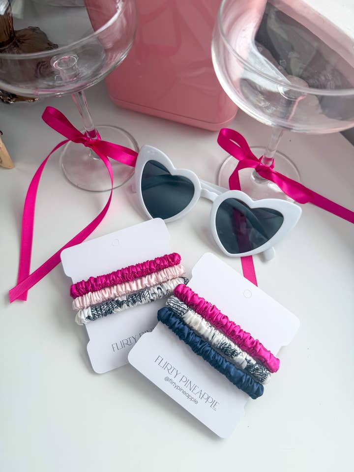 Valentins silke hårelastikker for engroshandel hos Flirty Pineapple