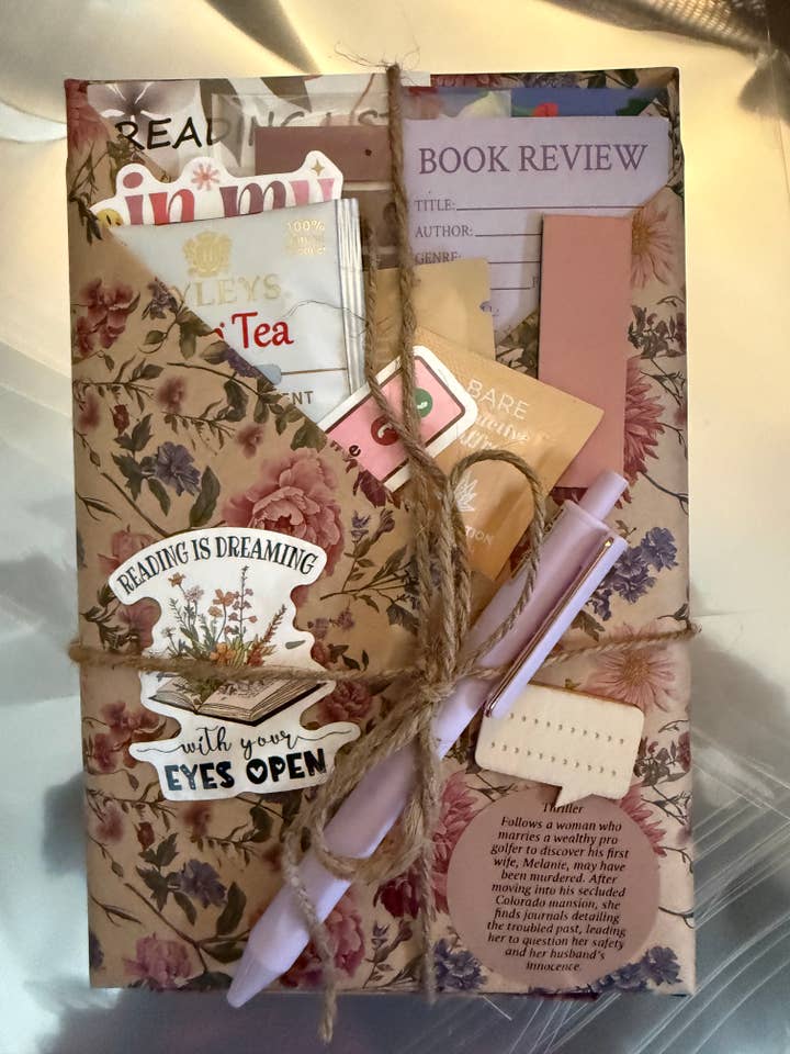 Rendez-vous à l'aveugle avec un livre (Deluxe) -Grand format- Romance épicée pour la vente par RWF Used Books & Creations