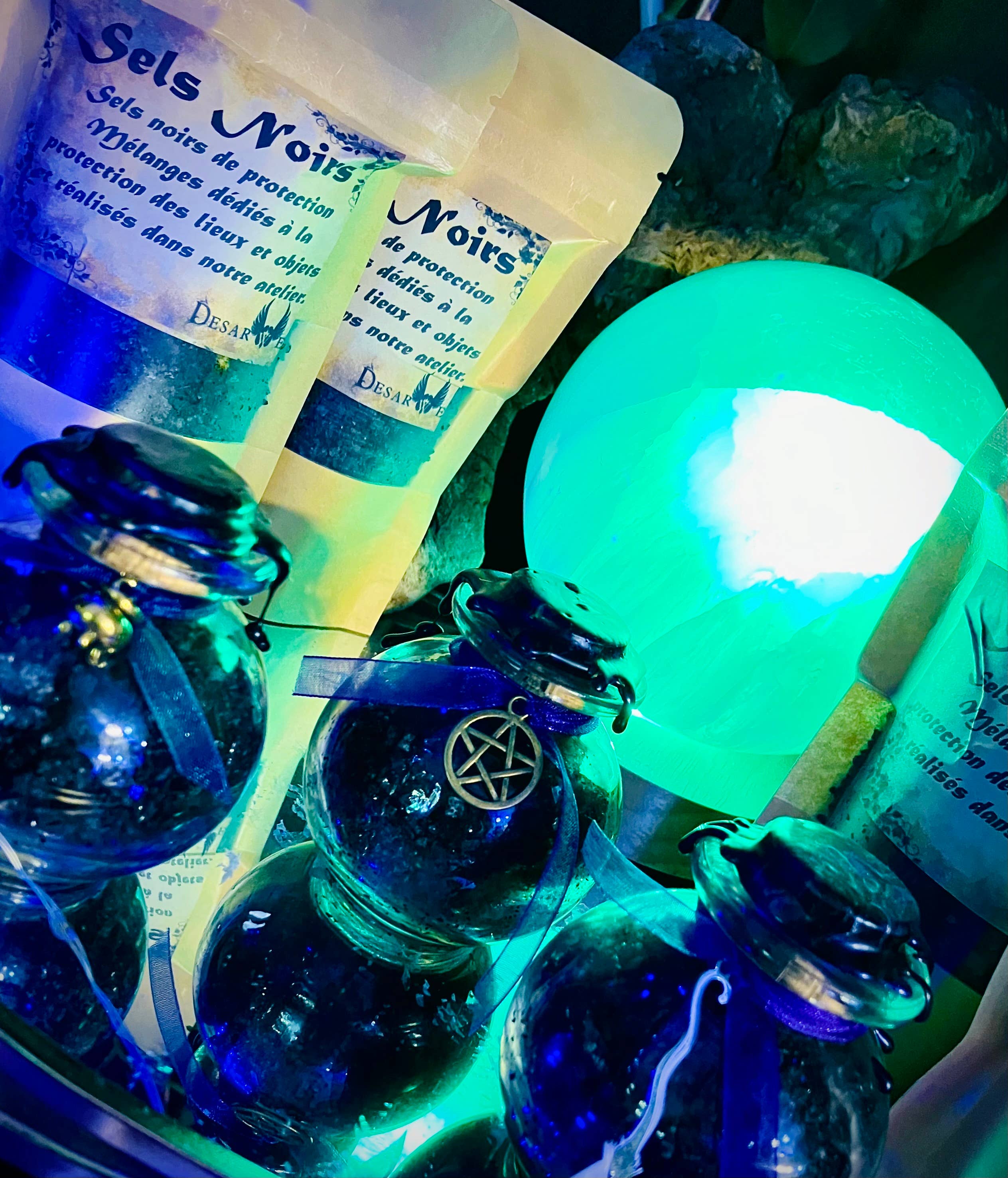 Desarwen - Wholesale Meditation Supplies - Witch Talisman Protection Black Salts1