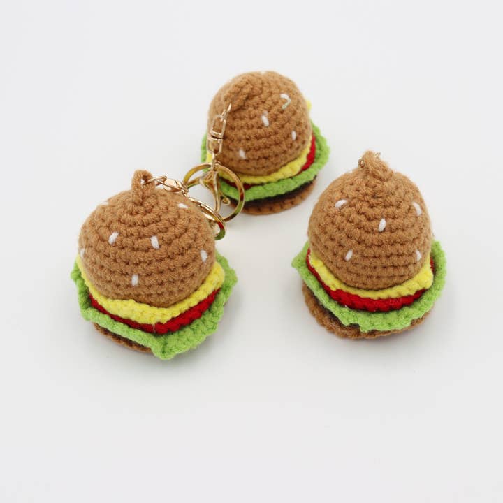 Bun Intended: Llavero de Hamburguesa Tejida y Peculiar para venta al por mayor de Sparkle Being
