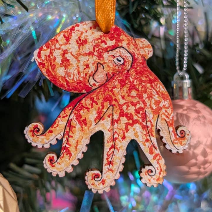 Oktopus Dekoration - Holzornament für den Großhandel von Drawn to Nature