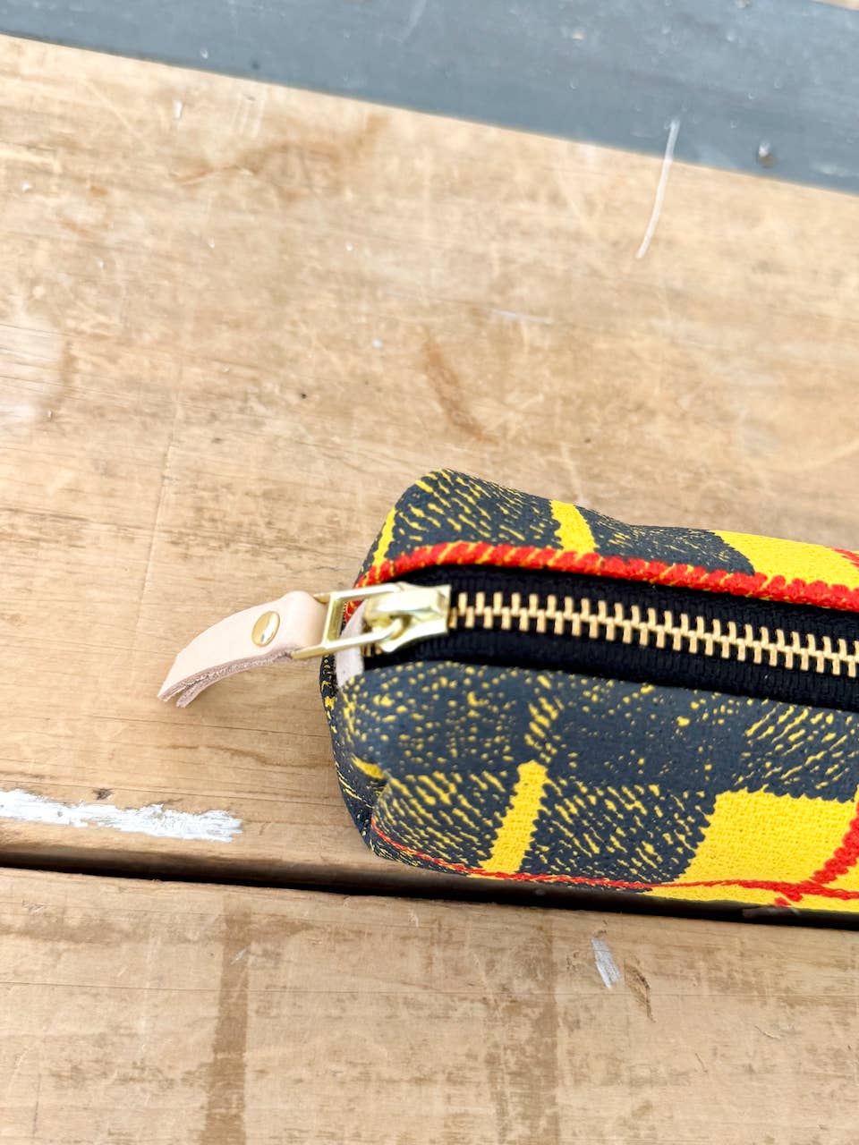 Erin Flett - Wholesale Pencil Case/Pouch - Tartan Plaid Round Pencil5